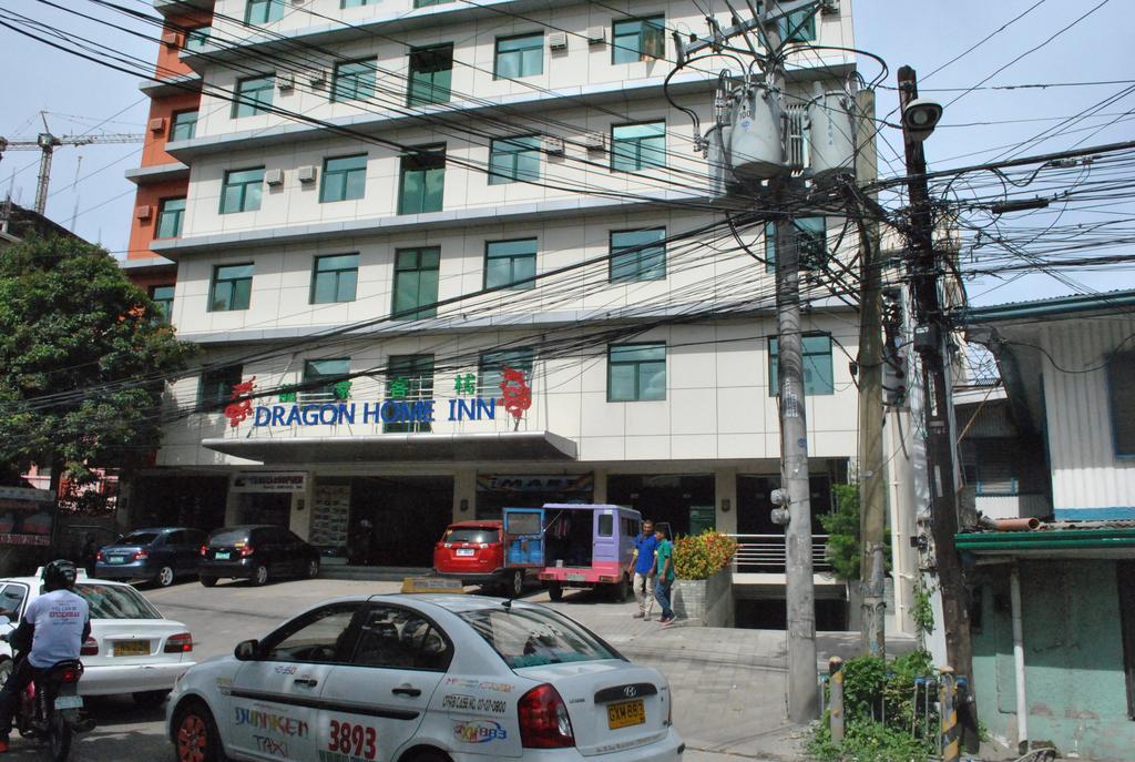 Dragon Hotel *