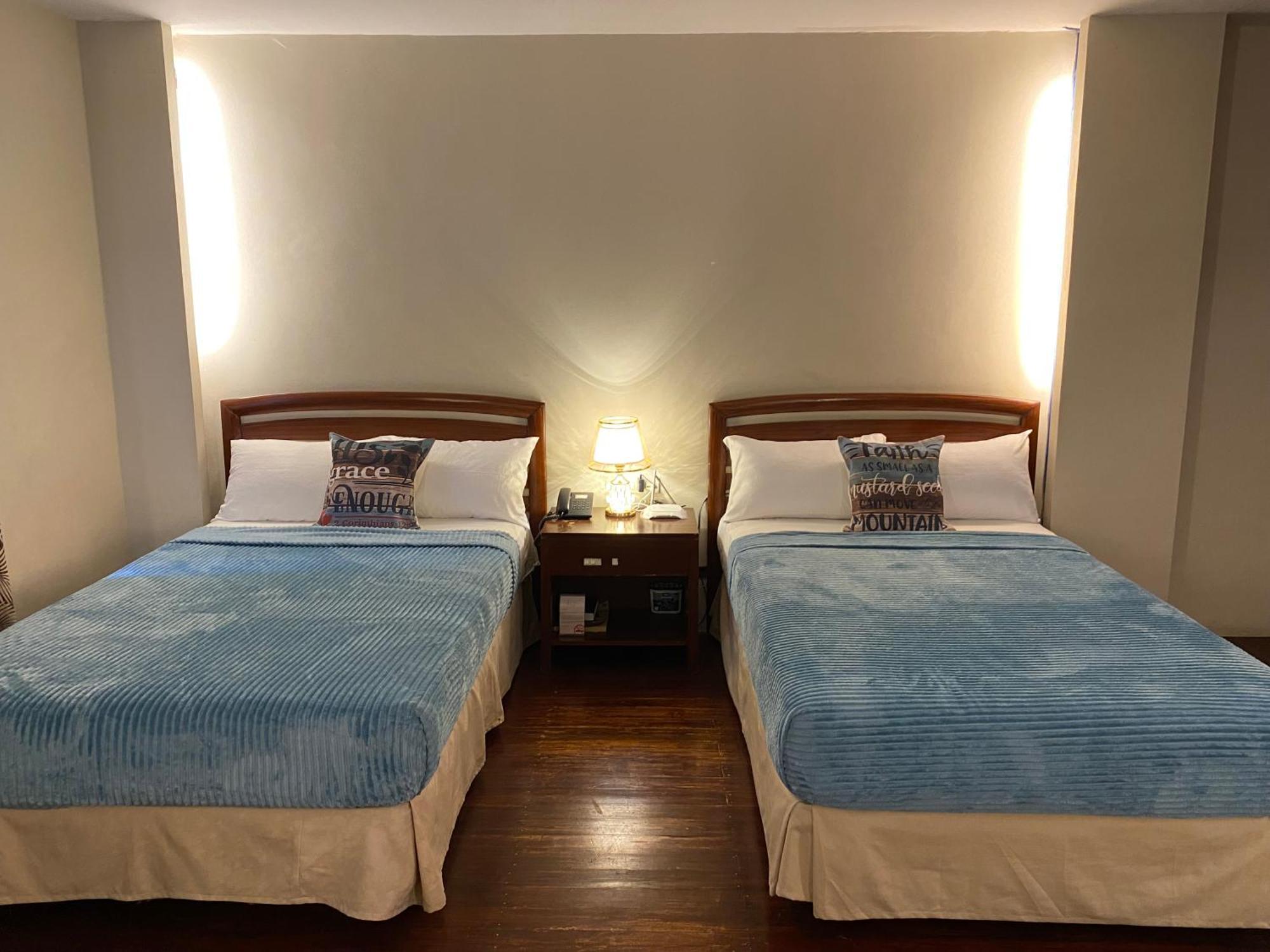 Hotel Century Plaza