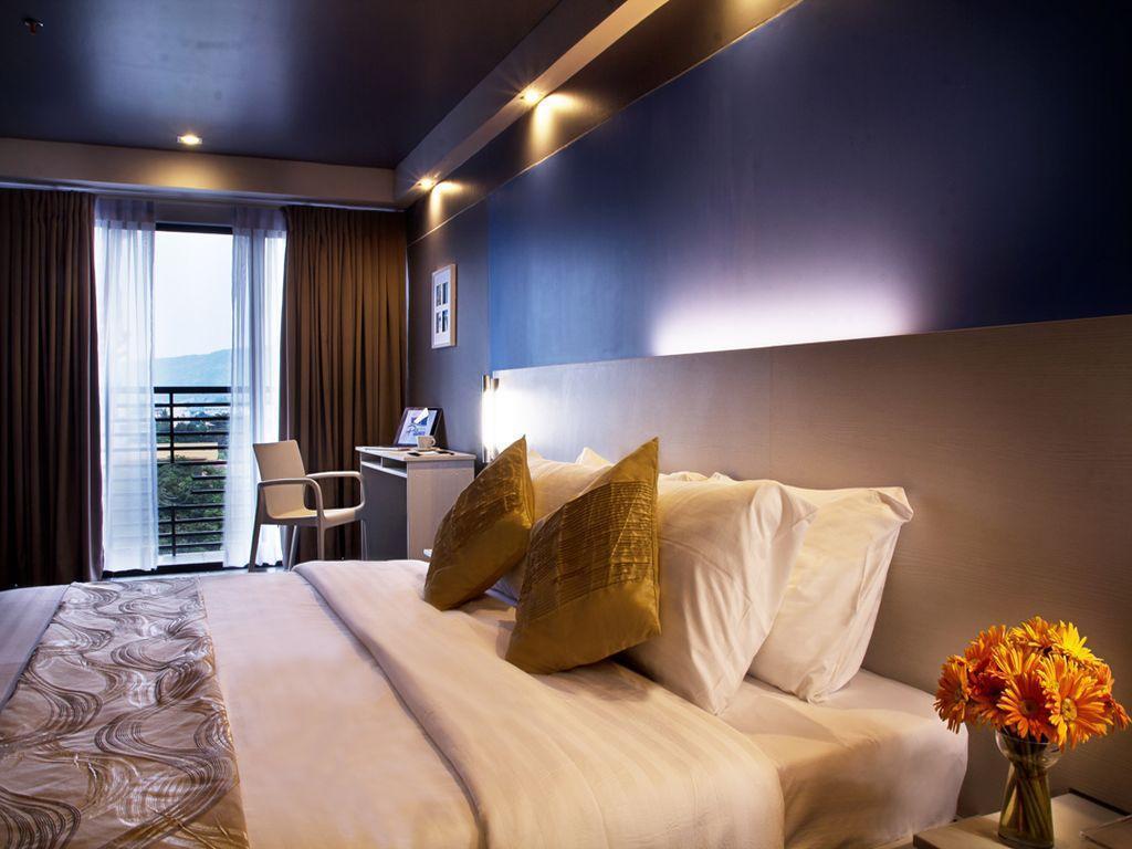 Pillows Hotel