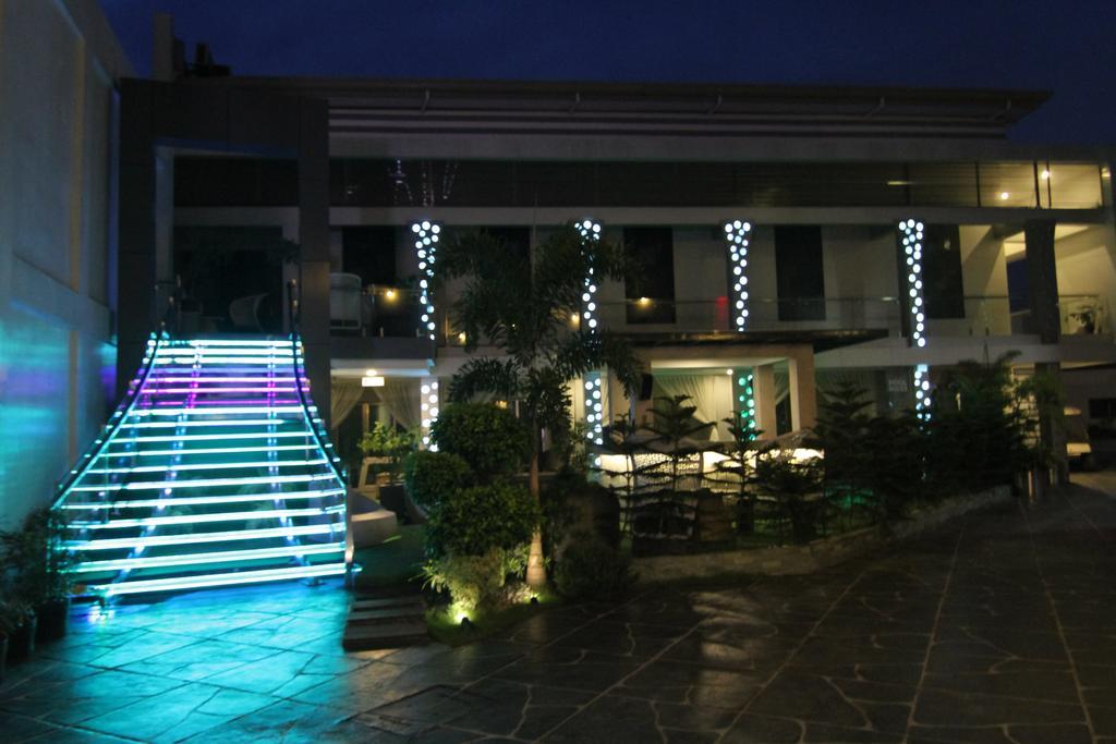 Eloisa Royal Hotel