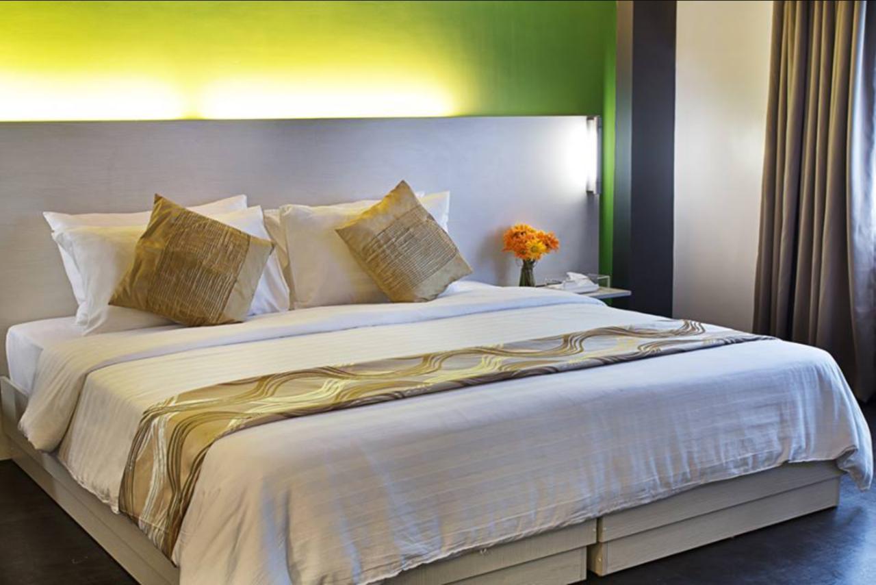 Hotel Pillows 3*