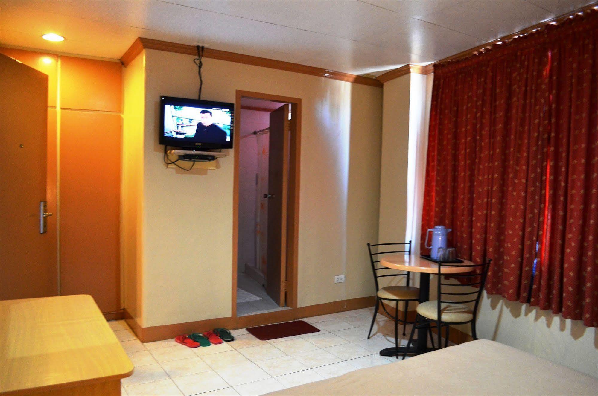 Hotel Elegant Circle 3*