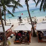 Jelly\'S Haven Resort