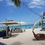 Jelly\'S Haven Resort