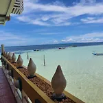 L & M Hearthstones Lodge