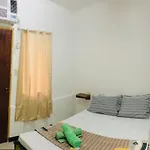 Lr Hostel And Cafe