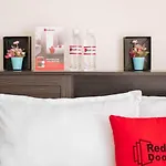 Reddoorz Plus Near Mango Avenue Cebu