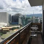 Spacious 1Br 44Sqm Studio Unit Near Ayala Mall