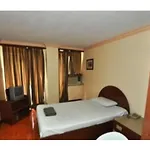 Oyo 672 Capitol Tourist Inn