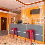 Oyo 770 J5 Guest House & Restobar