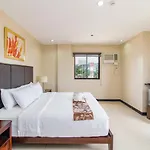 Main Hotel & Suites
