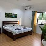 Palm Tree Lodge