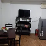 Myrna\'S Studio Condo