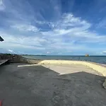 Scott\'S Seaview Resort