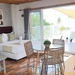 Bella\'S Guest House