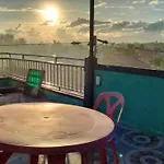 Moonlight Roof Deck And One Bedroom Apartment