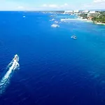 3 Bedrooms 2 Bathrooms Condo Fully Furnished Unit Near Beach