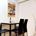 2Br Condo Unit With Balcony At The Center Of Cebu