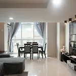 Renovated - City Center - Pool Access - 2 A/Cs
