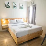 Dlt Suites Boutique Hotel