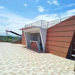 Rnek Boatel Commercial Space
