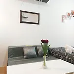 Fully Furnished Staycation - Neflix, Pool,Can Cook Near Mactan Airport