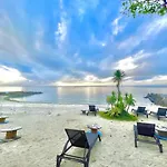 Mactan Airport View With Beach Condominuim
