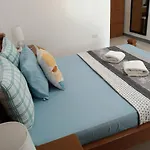 Elen Inn - Malapascua Island Air-Conditioned Room1