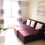 Spacious 1Br Corner Unit In It Park