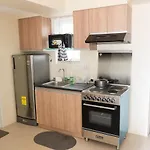 Spacious 1Br Corner Unit In It Park