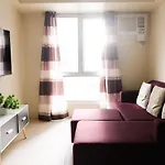 Spacious 1Br Corner Unit In It Park