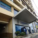 The Golden Peak Hotel & Suites Powered By Cocotel