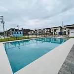 Modena Town Square-Walkup Condominium