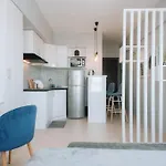 Studio Unit At Avida Towers Riala Tower 2 Cebu It Park With Pool And Wifi