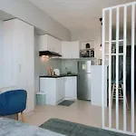 Studio Unit At Avida Towers Riala Tower 2 Cebu It Park With Pool And Wifi