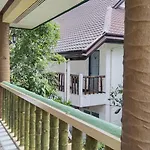 Hmc Guesthouse -Malapascua Island Air-Conditioned Room #1