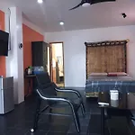 Blue Pagoda Tourist Inn