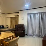 The Bachelor\'S Suite At Mactan Airport