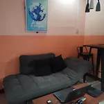 Haus Of Emerald Studio Condo - Deca Tipolo