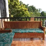 Sandra\'S Holiday House