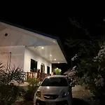 Momo Hostel