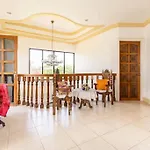 Mactan Island Lapu Lapu Gallery 2 Ac Rooms Double Beds Bathroom Toilet Pools Beaches Nearby Galerie 2 Klimatisierte Zimmer Bad Wc Efh Strand- Und Poolnah