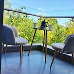 Lara\'S Cozy Room @Tambuli Resort