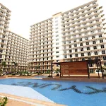 Private Studio Unit With Balcony Near The Beaches