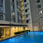 Studio Unit 5 Mins To It Park With Pool, Wifi & Netflix