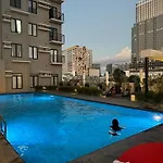 Studio Unit 5 Mins To It Park With Pool, Wifi & Netflix