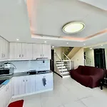 2 Bedroom Condo Unit With City And Mountain View