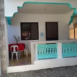 Rosita\'S Cottages By The Road