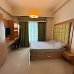 One Pavilion Condominium