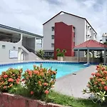2 Bedrooms Condo For Rent